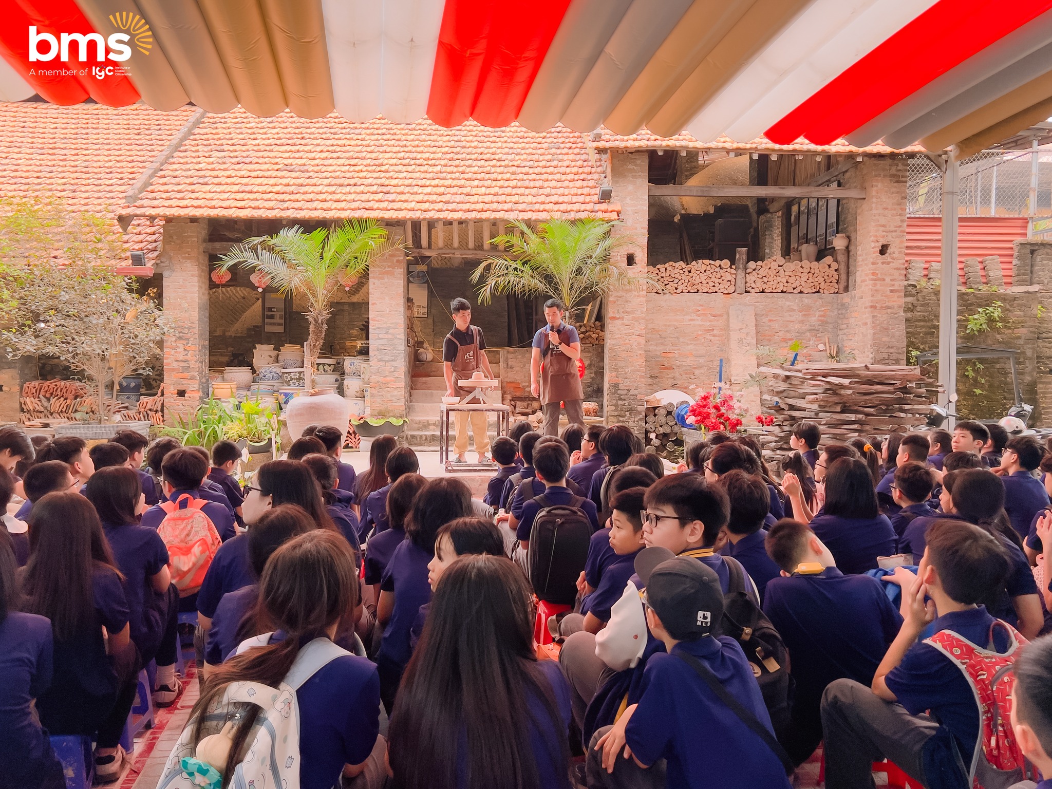 Hành trình tại Lò Bầu Cổ Bát Tràng cùng BMSers Khối 6