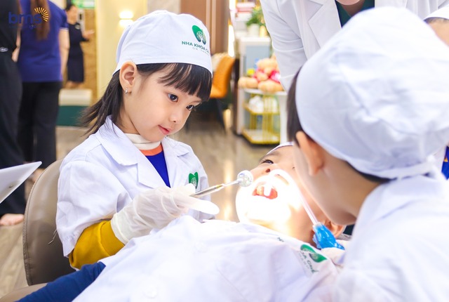 Trải nghiệm hóa thân thành Bác sĩ nha khoa của các bạn nhỏ BMS Kiddy Hà Nội